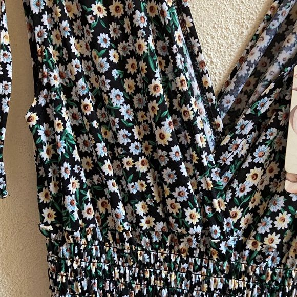 Maxi Dress 👗 - Picture 7 of 9